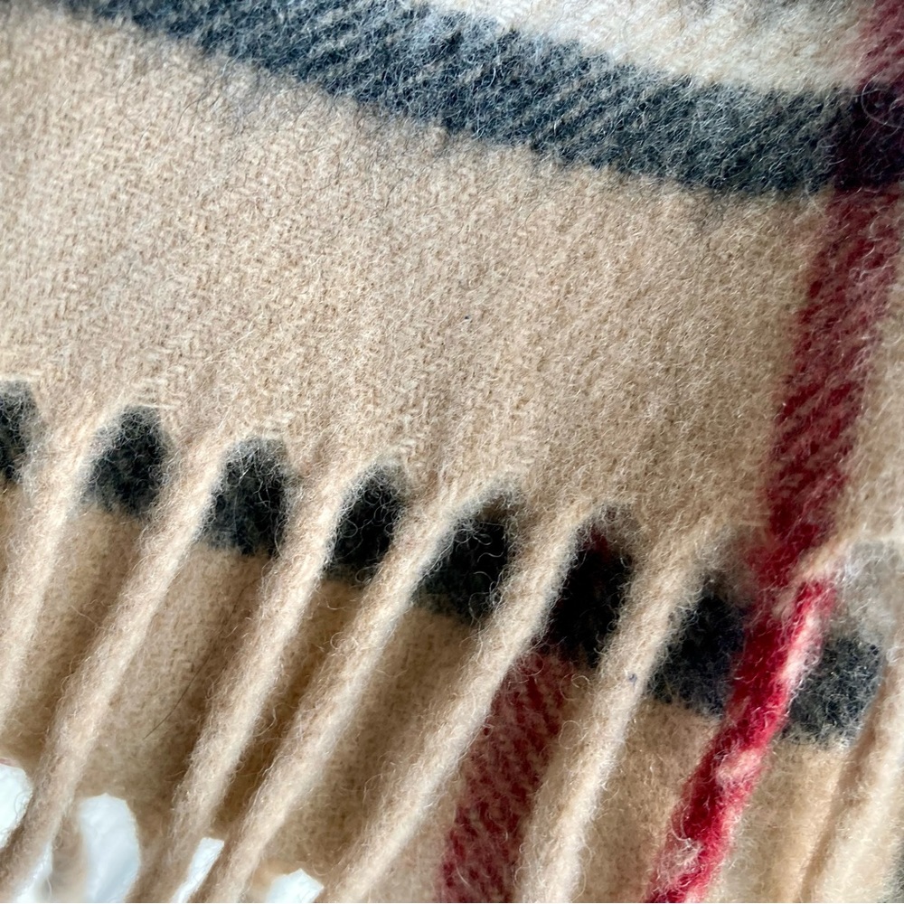 Burberry Beige Vintage Check Cashmere Scarf with Black and Red Stripes - Picture 2 of 6